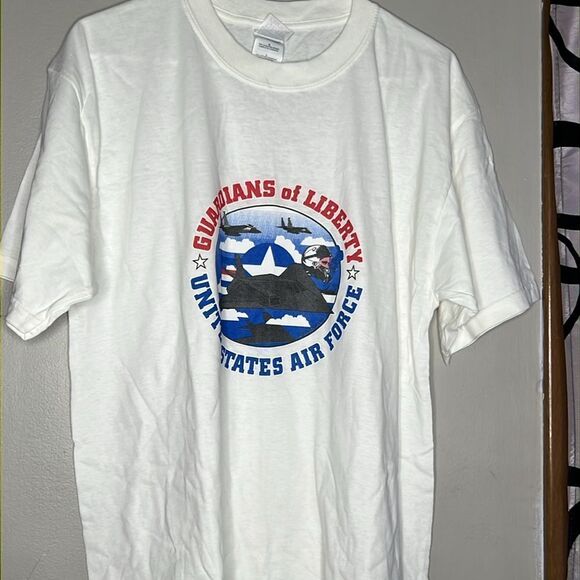 Guardians of Liberty: United States, Air Force T-Shirt - Picture 3 of 7